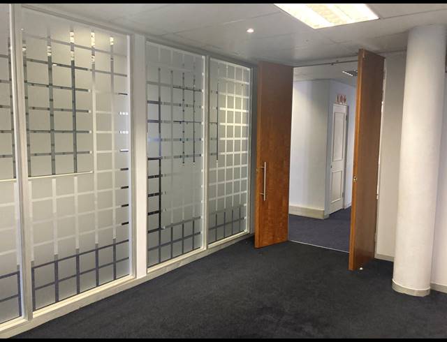 620M² OFFICE TO LET IN KENILWORTH